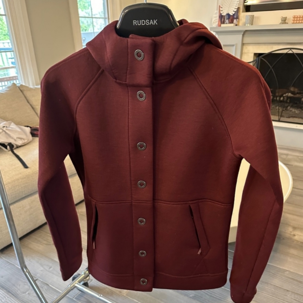 New The North Face Womens Lightweight Button Down Jacket Burgundy XS